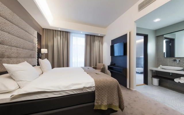 Lydia Hotel