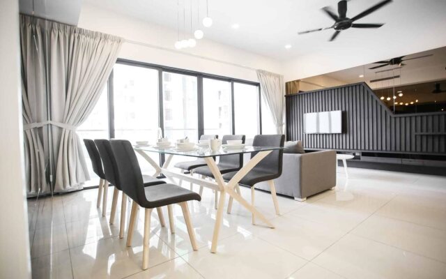 Victoria Home M City