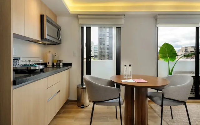 w Lovely Loft w/ Modern Balcony in Colima