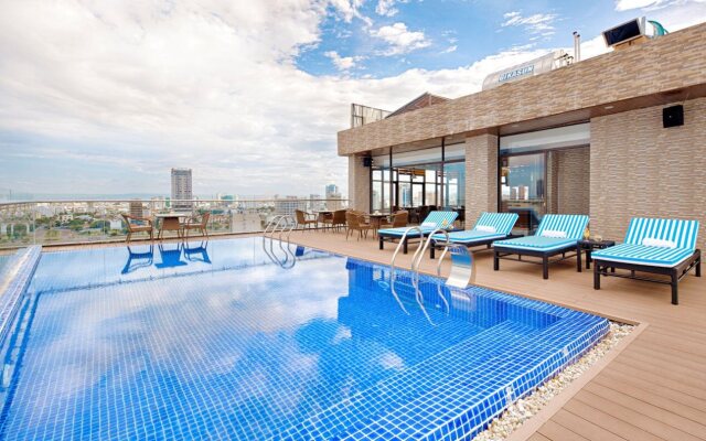 Diamond Beach Hotel