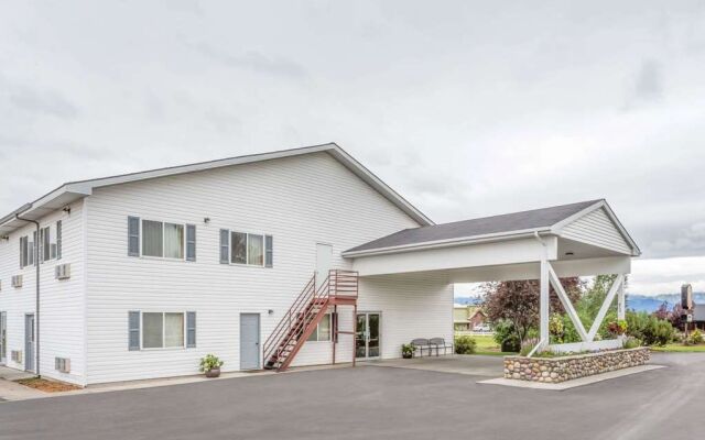 Super 8 by Wyndham Driggs