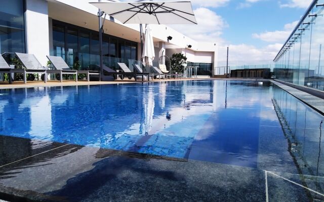 Black Marble - Menlyn Residence