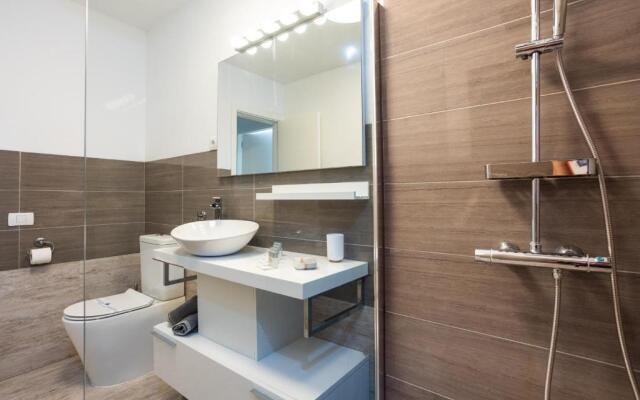 102 GIGANTES Oasis Deluxe by Sunkeyrents
