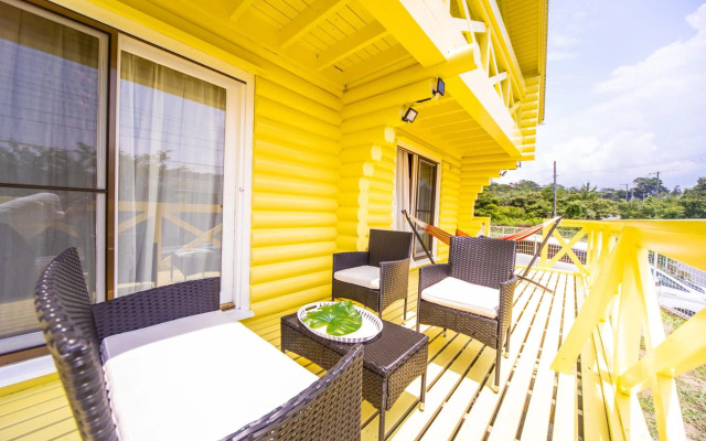 Awaji Large Log House in Goshiki 2