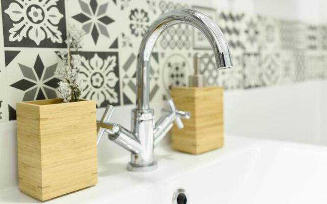 NEW Business Studio near Intercontinental Hotel - Homey Residence