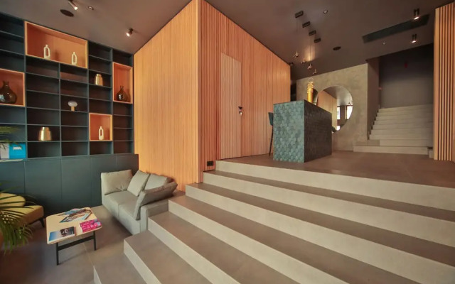 Boutique Hotel Shell