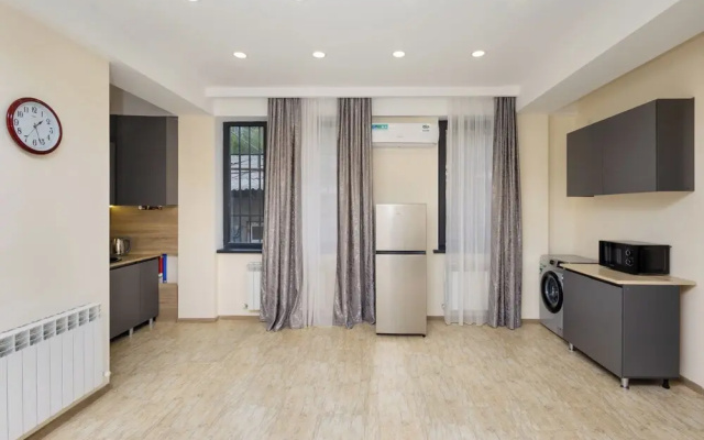 Apartment by Luxe Group XO222
