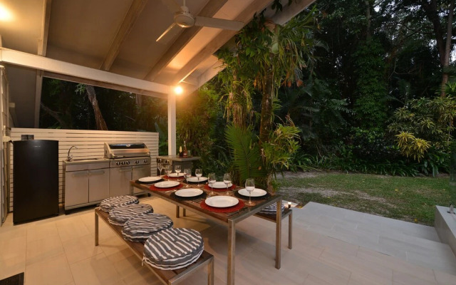 Pavilions in the Palms