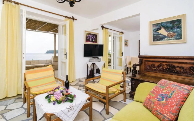 Two-Bedroom Holiday Home in Dubrovnik