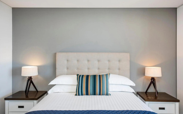 The Allegra - 180 degree ocean and city views – Guest Rooms – Perth