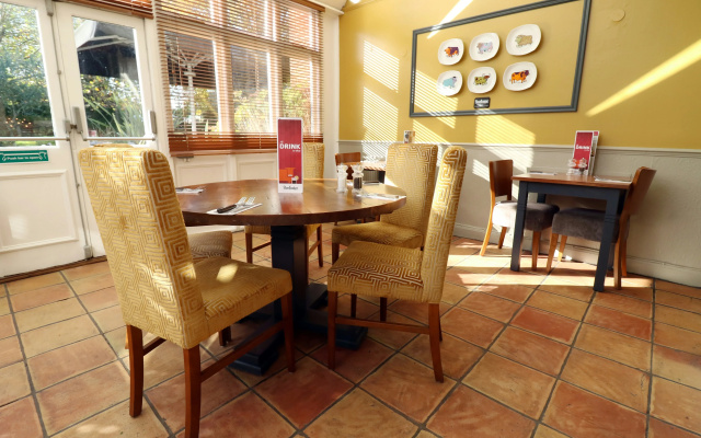 Premier Inn Croydon South (A212)
