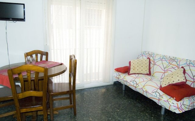 Flores Apartments