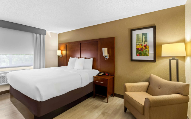 Comfort Suites Grayslake near Libertyville North