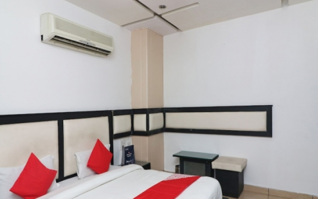 OYO 22977 Hotel Alpine