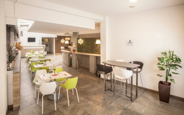 Viaggio 617 Suites