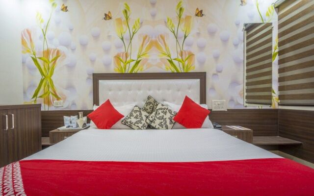 OYO 14022 Hotel Saya Inn