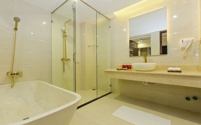 Ally Beach Boutique Hotel Hoian