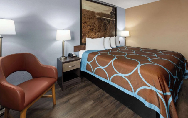 Super 8 by Wyndham Summersville/New River National Park
