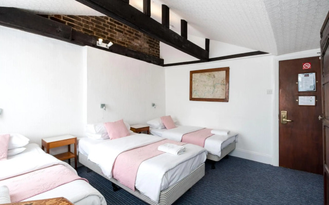 St Athans Hotel