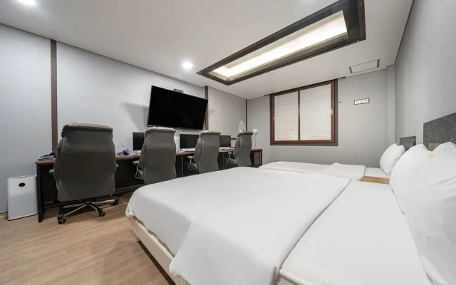 Ansan Hotel Dome