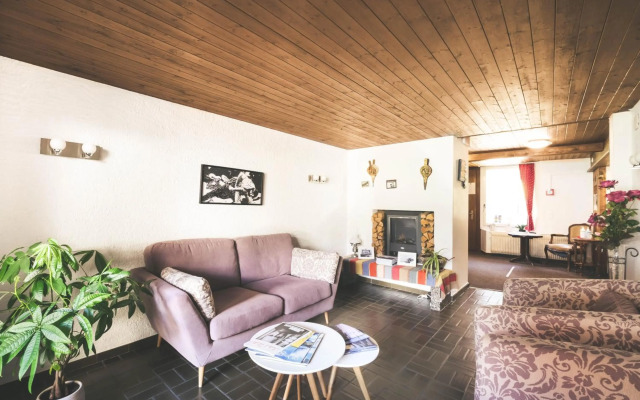 Hotel Alpina