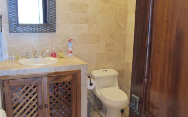 Vista De Bahia 4 Bedrooms 3.5 Bathrooms Villa