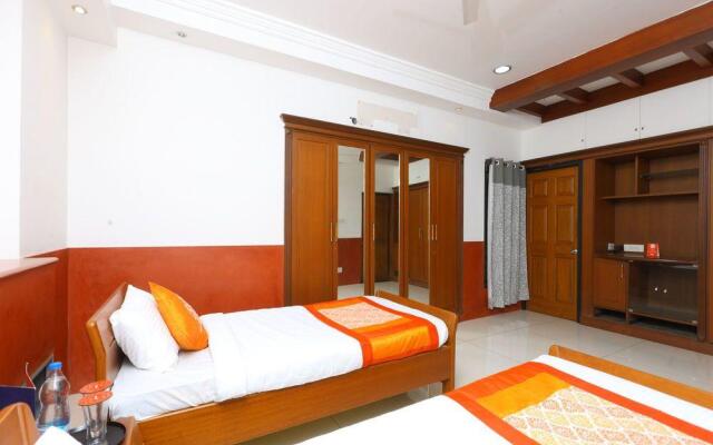 OYO Home 10911 Sea View 3BHK White Town