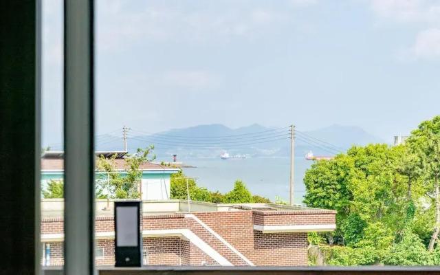 Yeosu Moranggee Pension