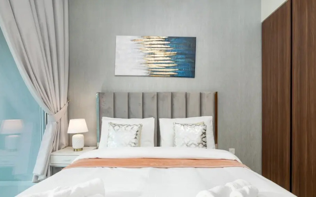 Stunning 1BR Apt in Business Bay