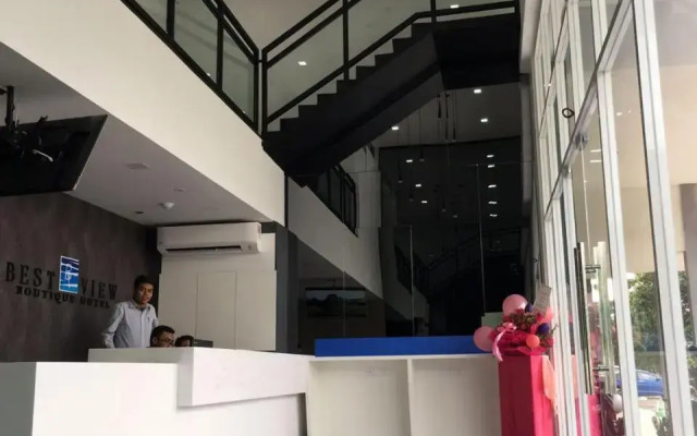 Hotel Zamburger Shah Alam