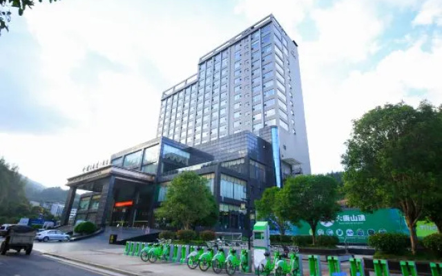 Ling Long Wang International Hotel