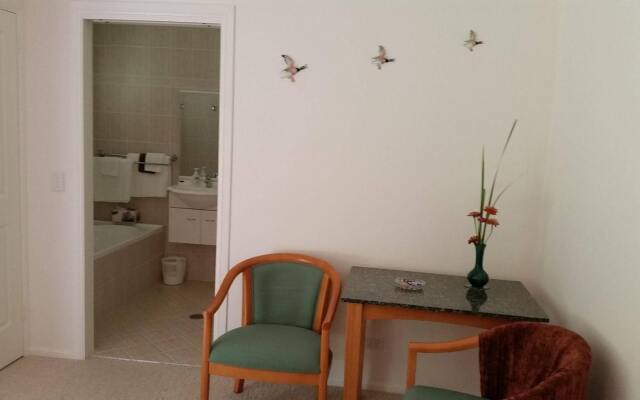 Mescal's at Pampoolah B&B