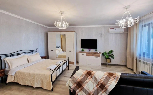 Apartment on Batyr 41