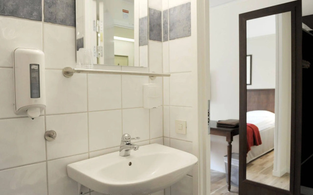 Öster Malma Vandrarhem - Hostel