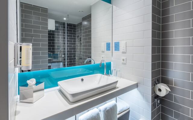 Отель Holiday Inn Express and Suites Potsdam, an IHG Hotel Германия, Потсдам - отзывы, цены и фото номеров - забронировать отель Holiday Inn Express and Suites Potsdam, an IHG Hotel онлайн