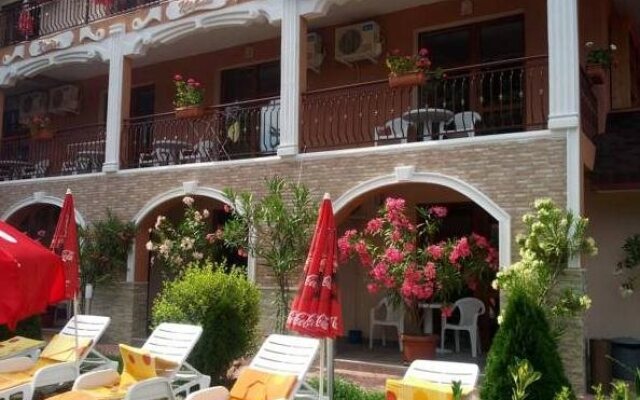 Perla Family Hotel