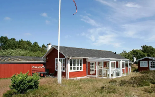 6 Person Holiday Home in Albaek
