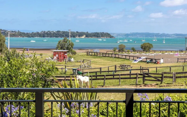 Tikirau Bay Views in Oneroa
