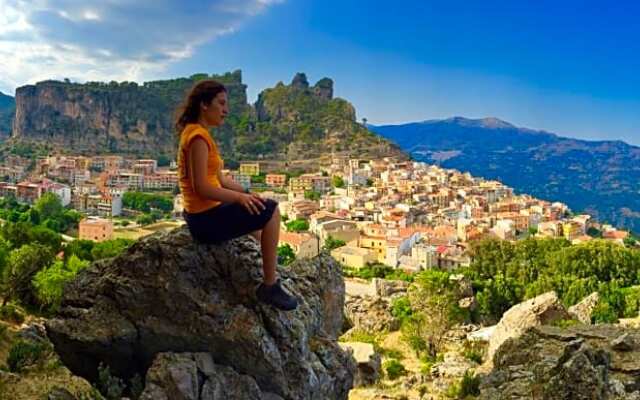 Sardinia Climbing House