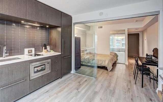 Amazing Suites In Yorkville