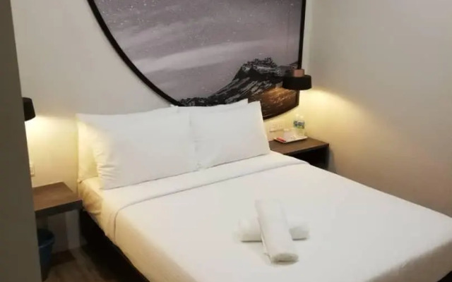 De Luna Hotel Sri Petaling