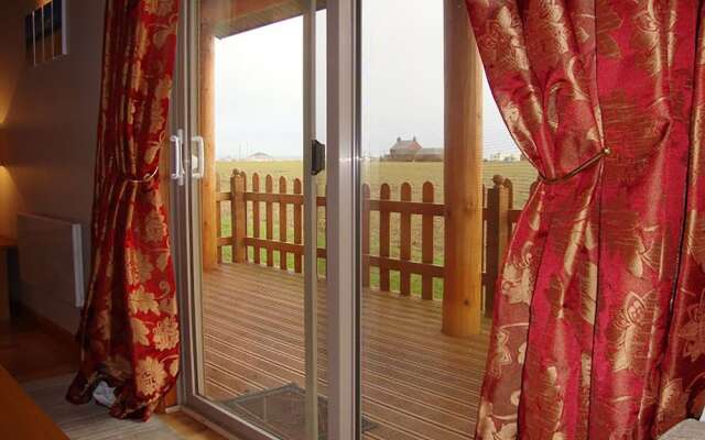 Seagulls Log Cabin