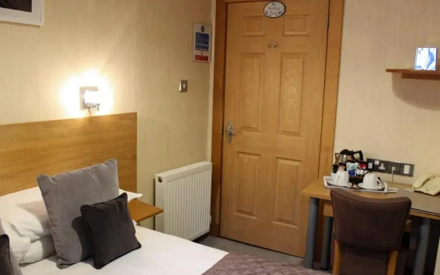 Station Hotel And Restaurant