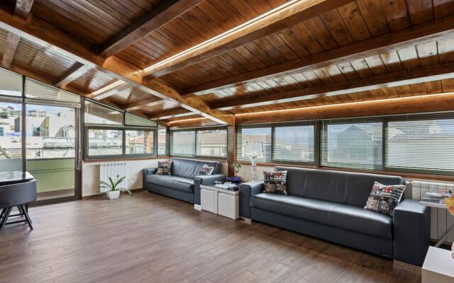 Engaging Apartment in Messina With Balcony