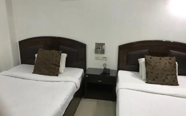 Hotel Metro Plaza - New Delhi Railway Station