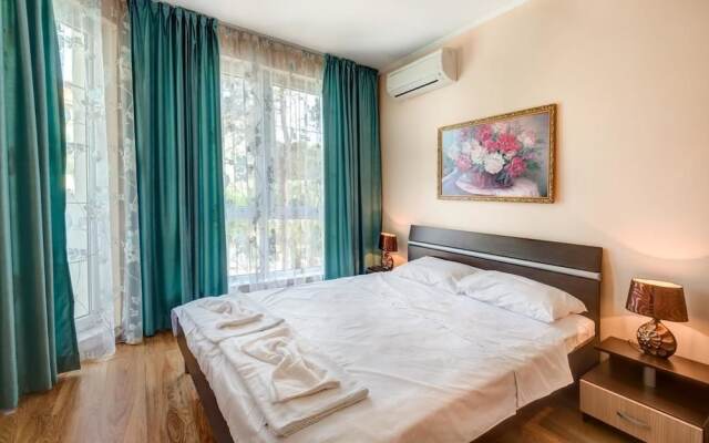 Venera & Anastasia Palace Apartments