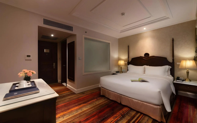 The Lapis Hotel
