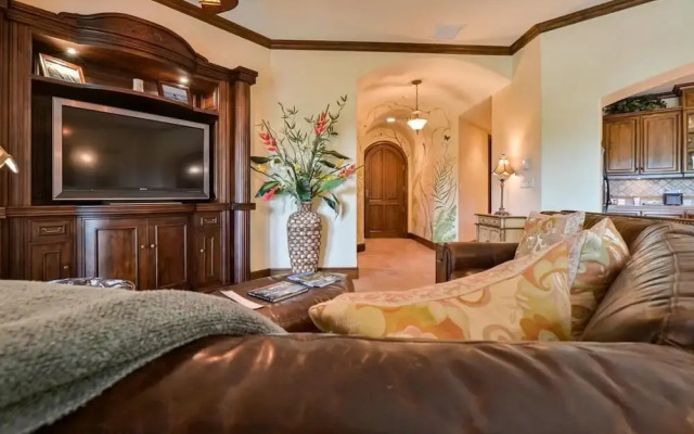 CR Luxury Montebello 3F 3 Bdrm