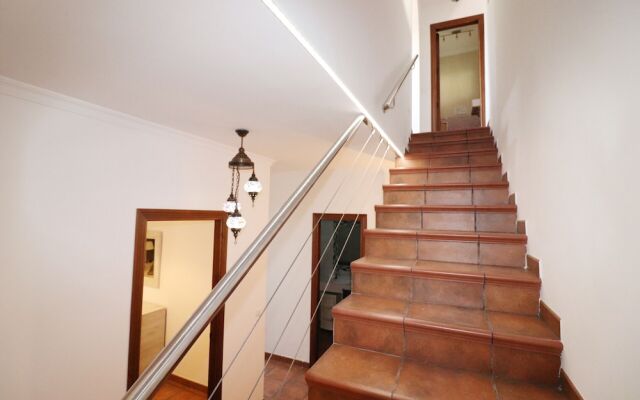 1093 Villa Magnolias