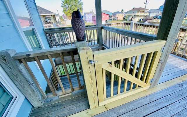 Beach Please 3 Bedroom Home by RedAwning